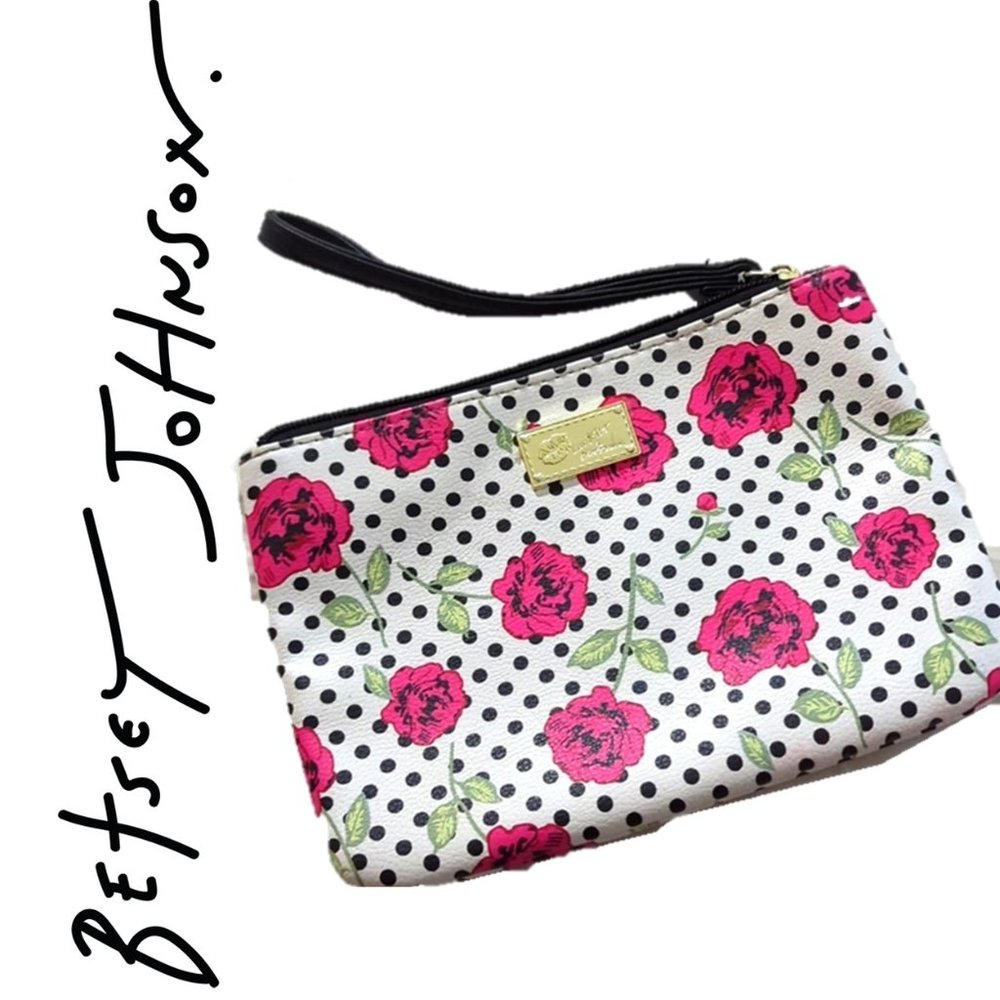 BETSEY JOHNSON